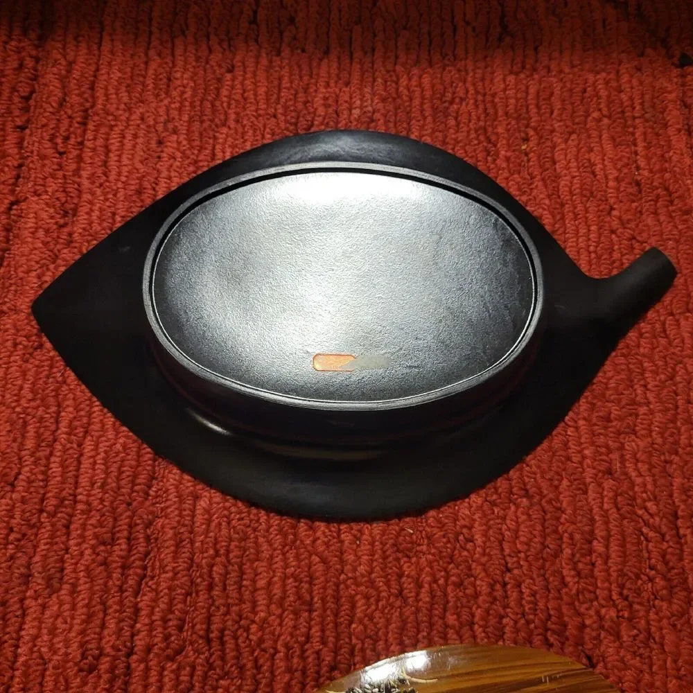 Vintage Westland Serving Dish Lacquered Black/Faux Wood Floral Raised Petals Lid